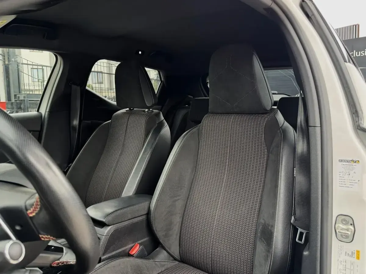 Usata DS Automobiles DS3 Crossback Performance 130 CV (95 kW) 2022 Bianco SUV