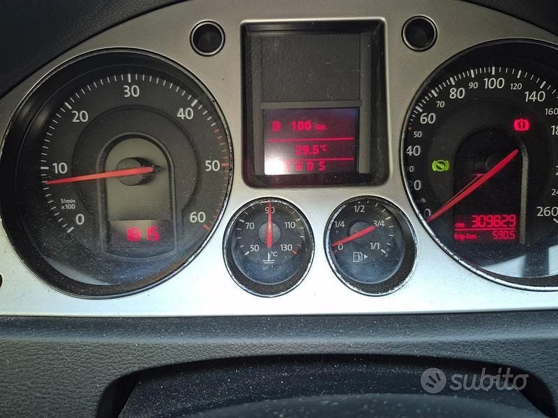 Usata VW Passat 110 CV (80 kW) 2008 Nero Berlina