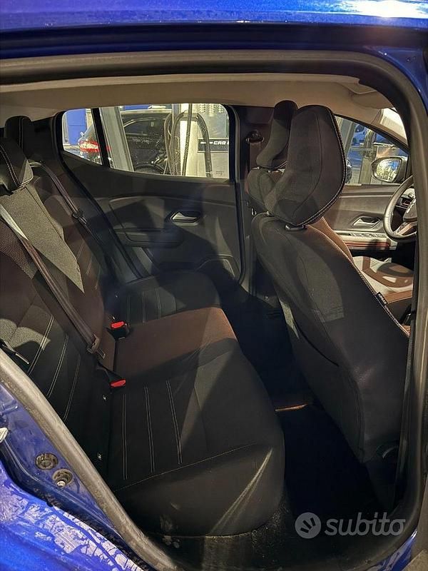 Usata Dacia Sandero Expression 100 CV (73 kW) 2023 Blu SUV