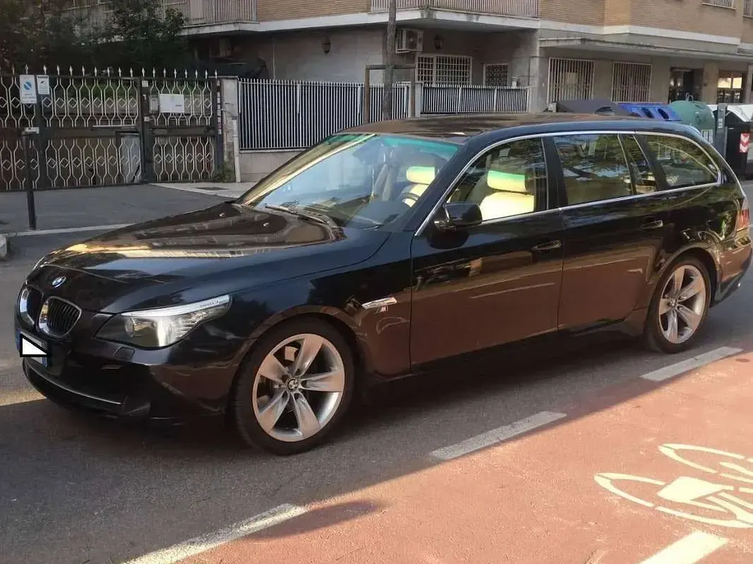 Usata BMW 530 235 CV (172 kW) 2008 Nero Station wagon