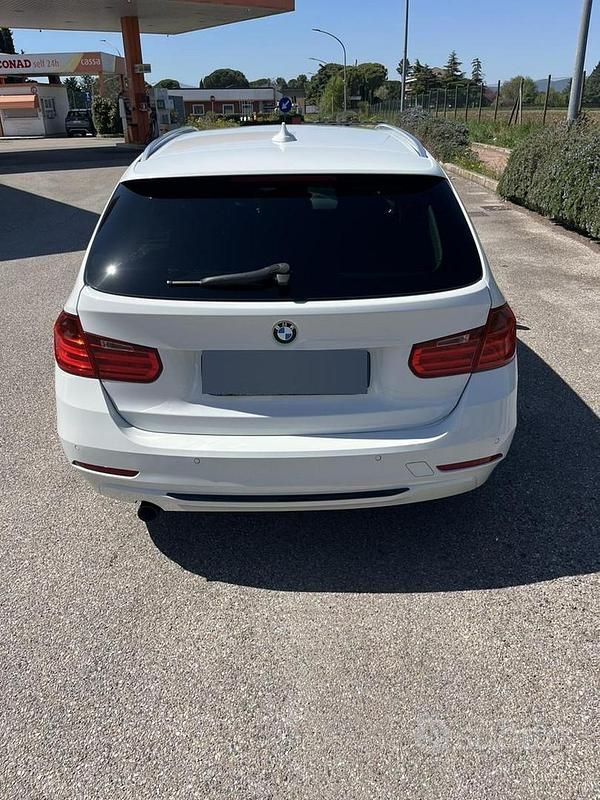 Usata BMW 316 Sport Line 116 CV (85 kW) 2013 Bianco Station wagon