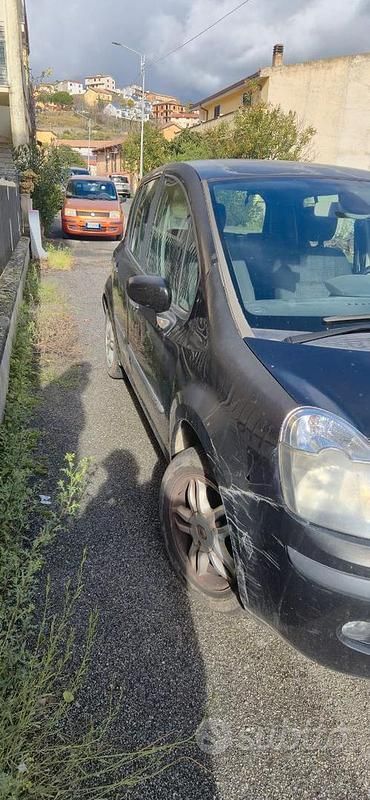 Usata Renault Modus 86 CV (63 kW) 2006 Nero Monovolume