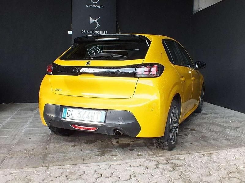 Usata Peugeot 208 Active 102 CV (75 kW) 2022 Giallo faro Utilitaria
