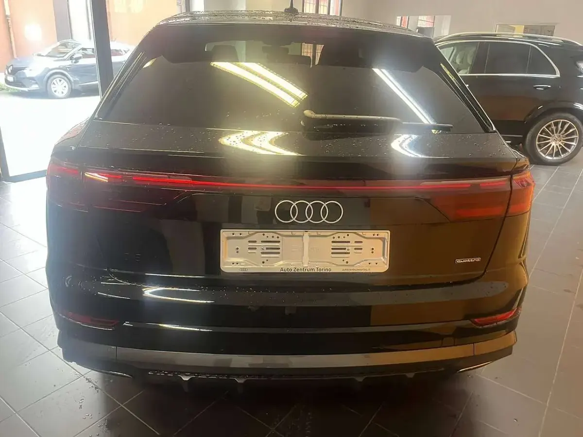 Usata Audi Q8 S-Line 231 CV (169 kW) 2025 Nero SUV