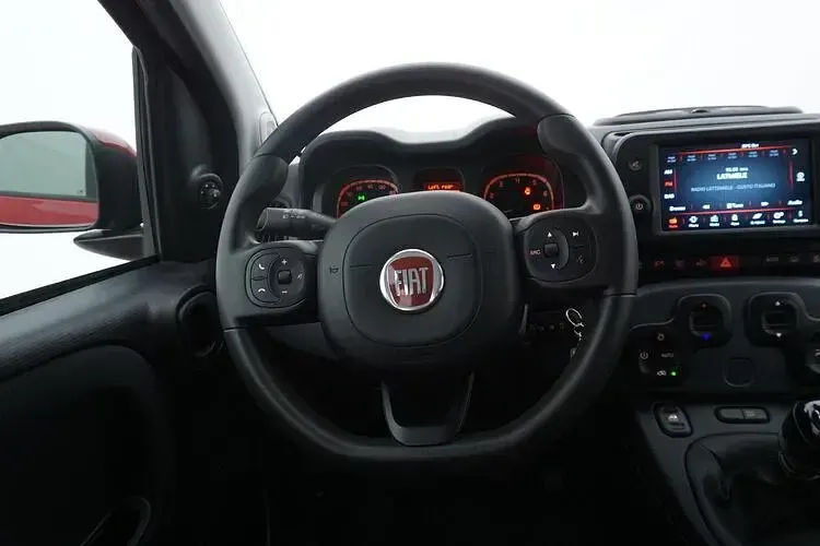 Usata Fiat Panda Cross Cross 69 CV (50 kW) 2024 Rosso Utilitaria