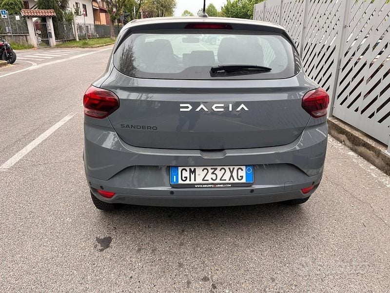 Brugt Dacia Sandero 90 HK (66 kW) 2023 Grå Sedan