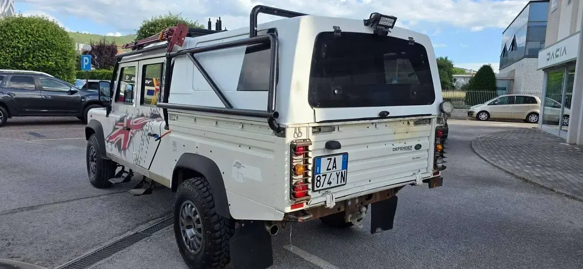 Usata Land Rover Defender 122 CV (89 kW) 2010 Bianco SUV