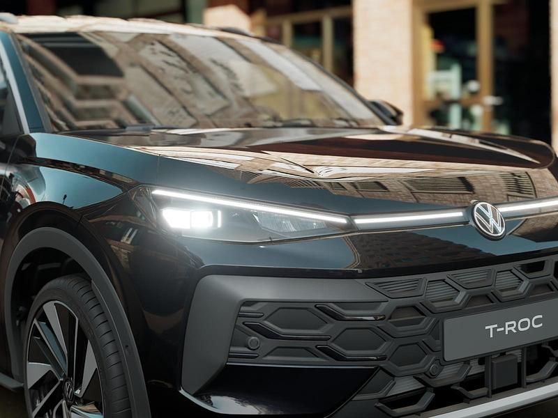 Nuova VW T-Roc Style 150 CV (110 kW) 2026 Grenadill black metallizzato SUV