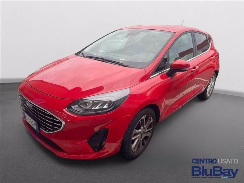 Rosso Usata 2022 Ford Fiesta Titanium Tre volumi | 13.900 € (Buon prezzo) - Immagine 1/4