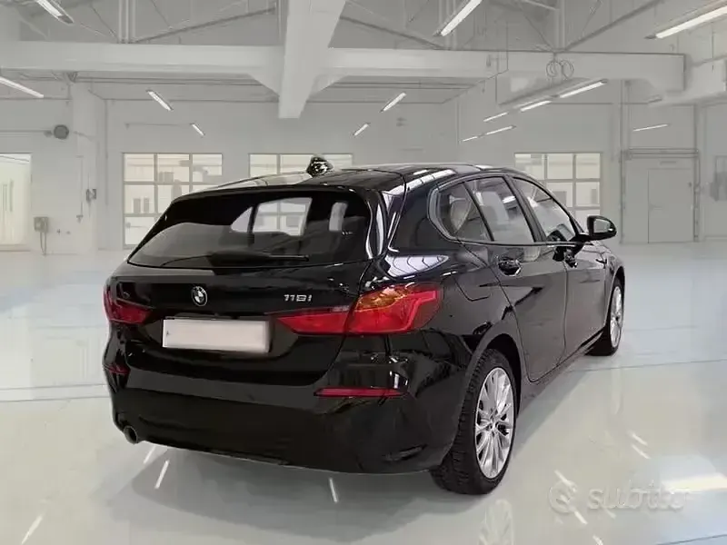 Usata BMW 118 Advantage 136 CV (100 kW) 2022 Nero Berlina
