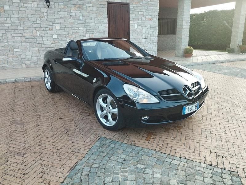 Usata Mercedes SLK200 163 CV (119 kW) 2005 Nero Cabrio