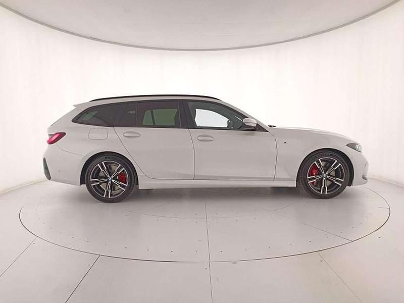 Nuova BMW 318 M Sport 150 CV (110 kW) 2026 Mineral white metallizzato Station wagon