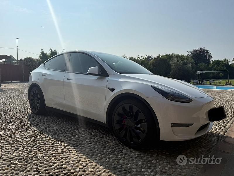 Usata 2023 Tesla Model Y SUV | 38.900 € (Super prezzo) - Immagine 1/4