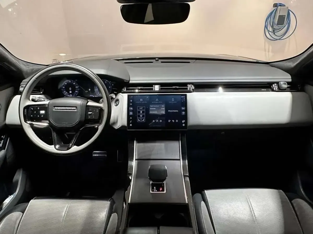 Usata Land Rover Range Rover Velar Autobiography 300 CV (220 kW) 2023 Santorini black SUV