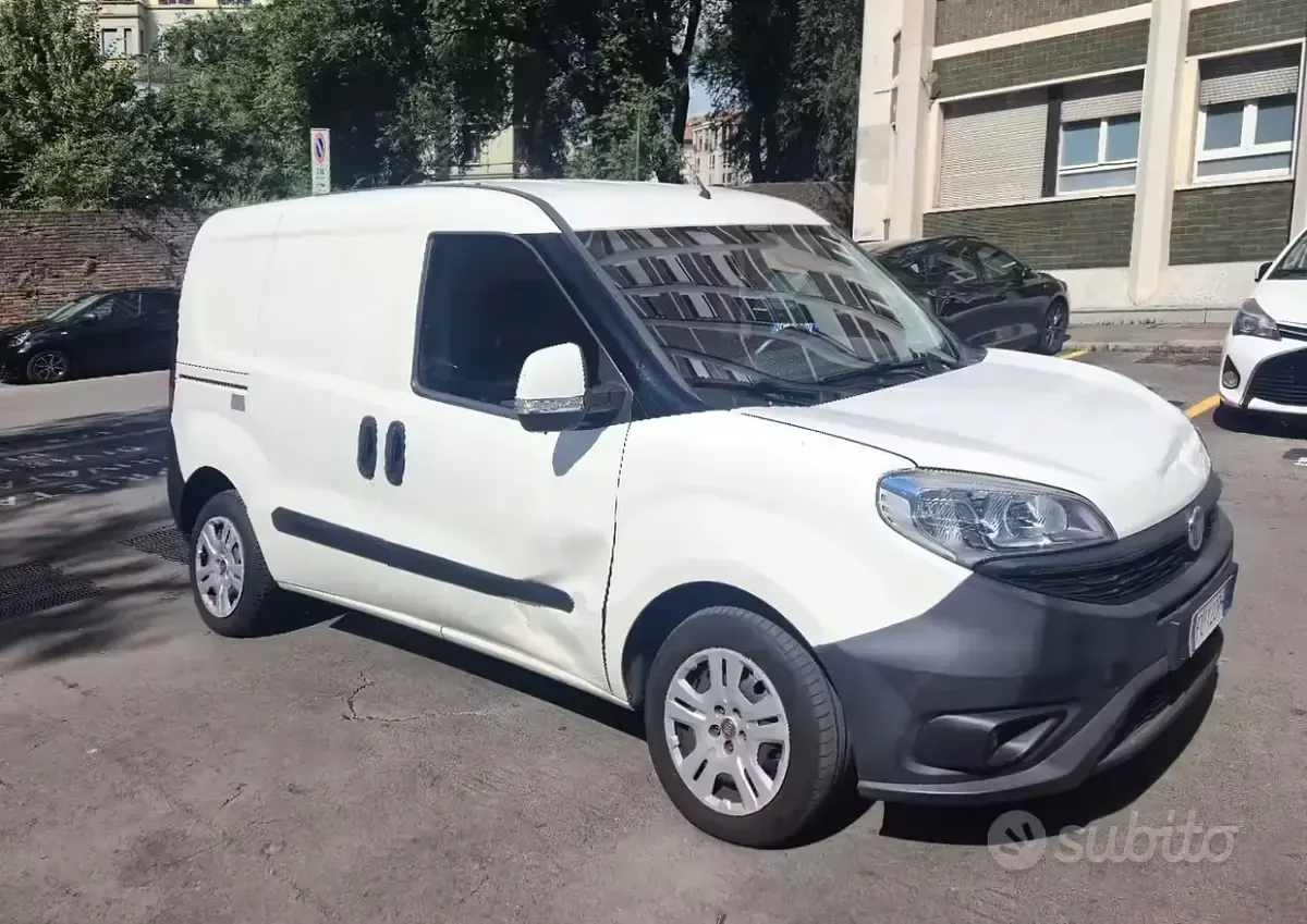 Usata Fiat Doblò Dynamic 69 CV (50 kW) 2017 Bianco Monovolume