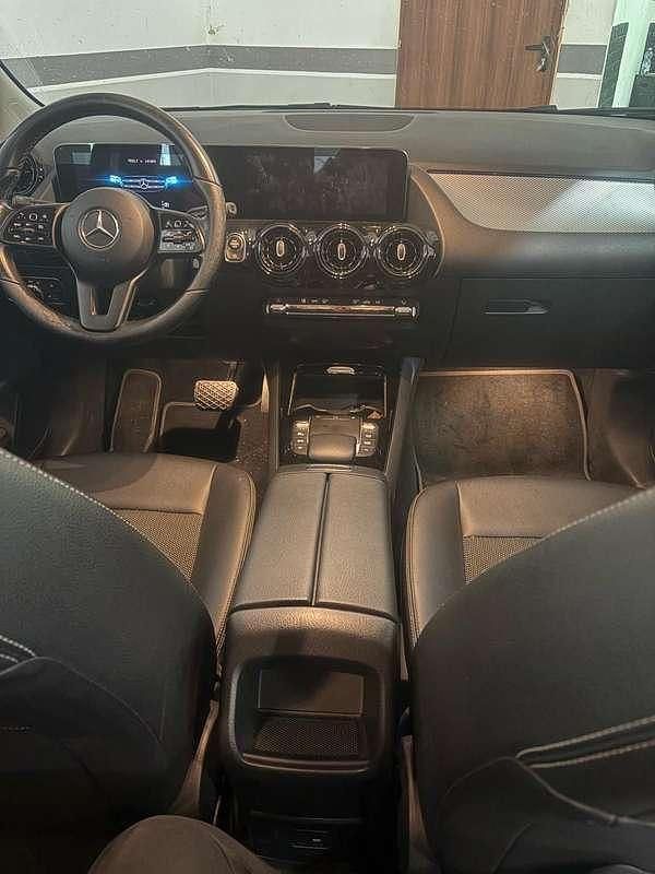 Usata Mercedes GLA200 Business 150 CV (110 kW) 2021 SUV