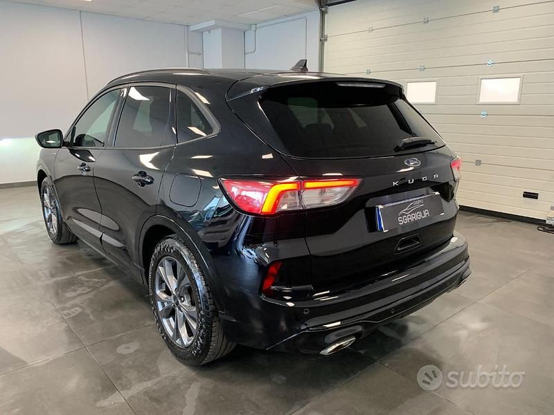 Usata Ford Kuga ST-Line X 120 CV (88 kW) 2021 Nero SUV