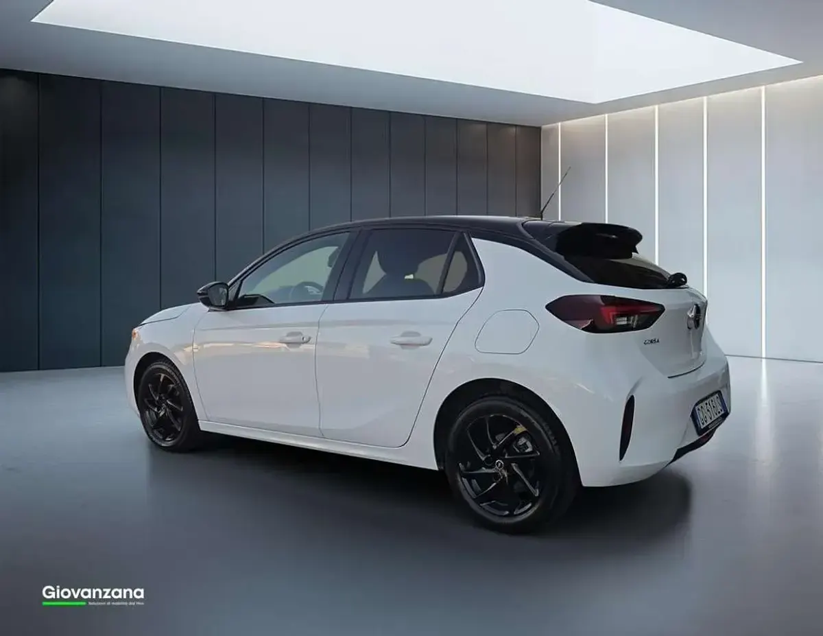 Usata Opel Corsa GS Line 101 CV (74 kW) 2022 Bianco tetto nero Utilitaria