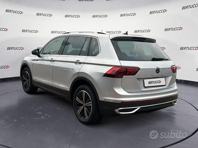 Usata VW Tiguan Elegance 150 CV (110 kW) 2021 Argento SUV