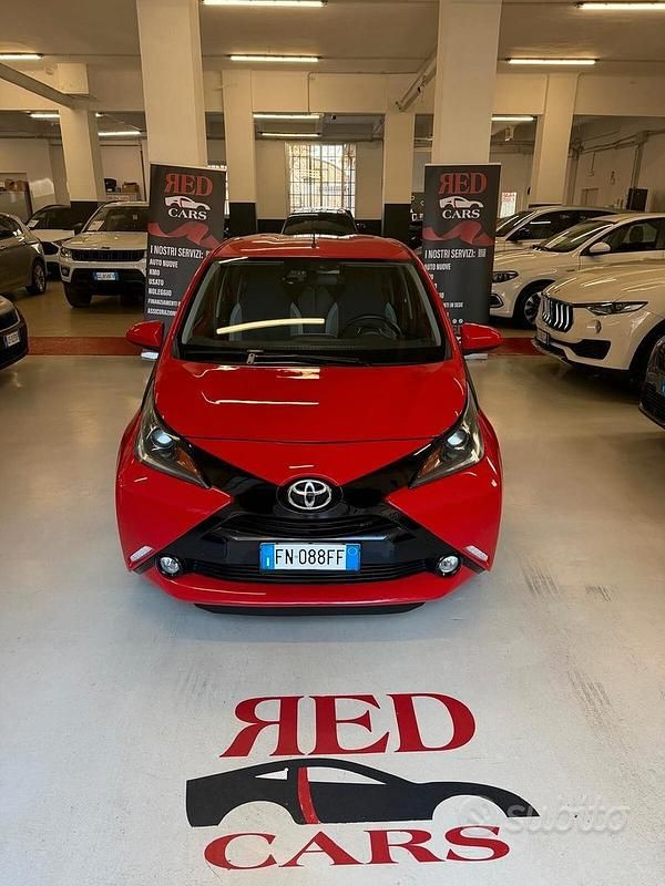 Usata Toyota Aygo X-play 69 CV (50 kW) 2018 Rosso Utilitaria
