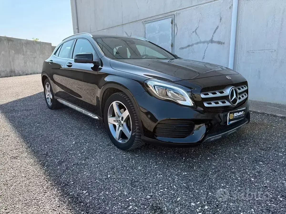 Usata Mercedes GLA200 Premium 136 CV (100 kW) 2019 Nero SUV