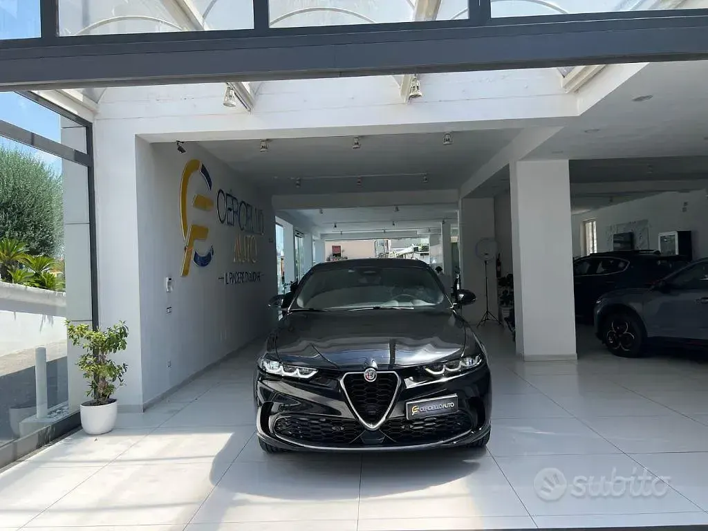 Usata Alfa Romeo Tonale Ti 131 CV (96 kW) 2023 Nero metallizzato SUV