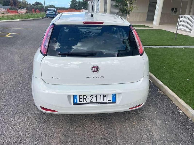 Usata Fiat Punto Pop 75 CV (55 kW) 2013 Bianco Berlina