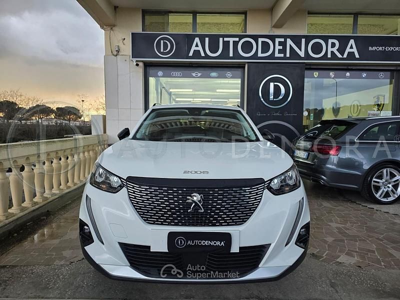 Usata Peugeot 2008 Allure 131 CV (96 kW) 2022 Bianco SUV