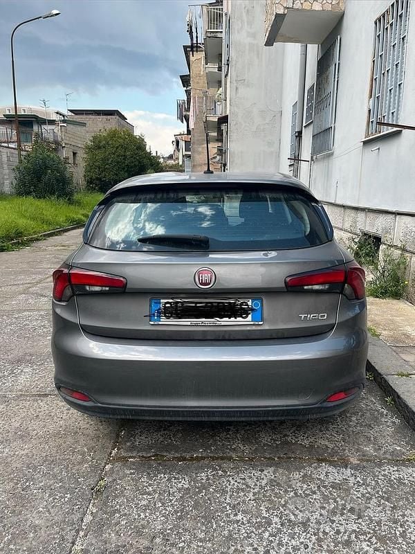 Usata Fiat Tipo 95 CV (69 kW) 2019 Grigio Monovolume