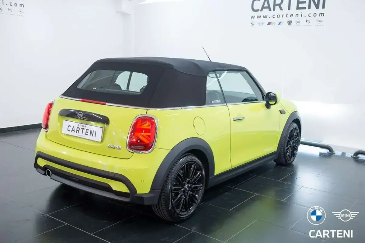 Usata Mini Cooper Cabriolet 136 CV (100 kW) 2021 Zesty yellow Cabrio