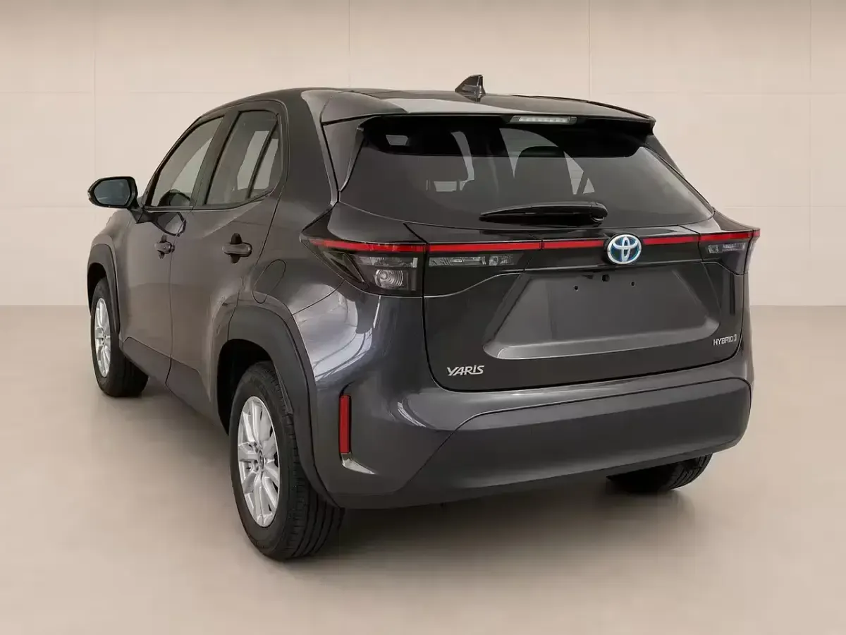 Usata Toyota Yaris Cross Active 116 CV (85 kW) 2022 Grigio SUV