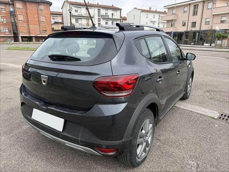 Usata Dacia Sandero Comfort 101 CV (74 kW) 2021 Grigio Berlina