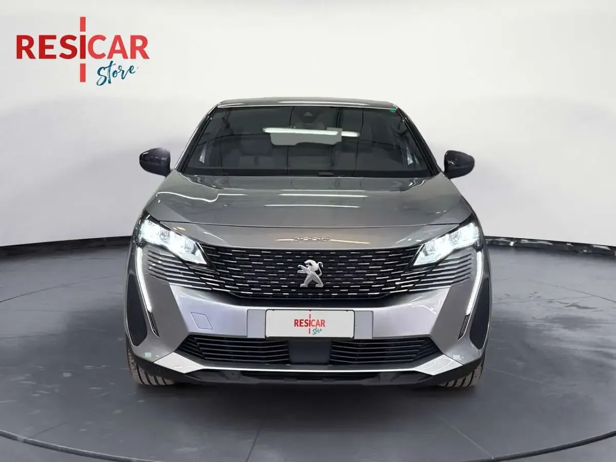 Usata Peugeot 3008 Allure 131 CV (96 kW) 2024 Grigio metallizzato SUV