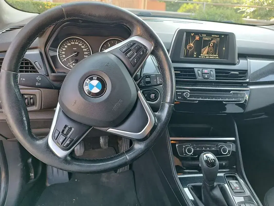 Usata BMW 216 Active Tourer Advantage 116 CV (85 kW) 2015 Bianco Monovolume