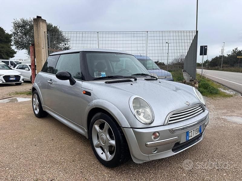 Usata Mini ONE 75 CV (55 kW) 2003 Grigio Utilitaria