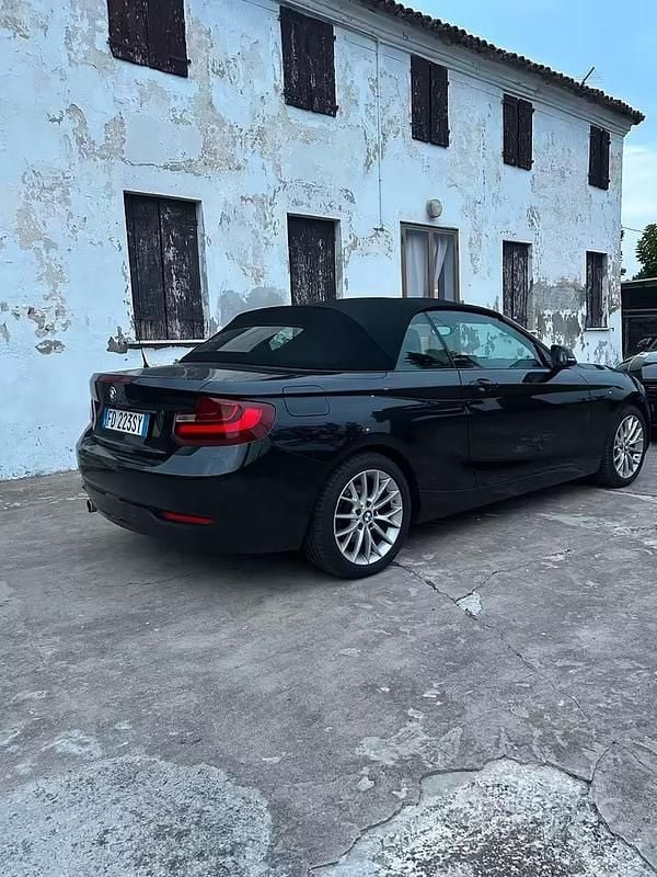 Usata BMW 218 Advantage 150 CV (110 kW) 2016 Nero Cabrio