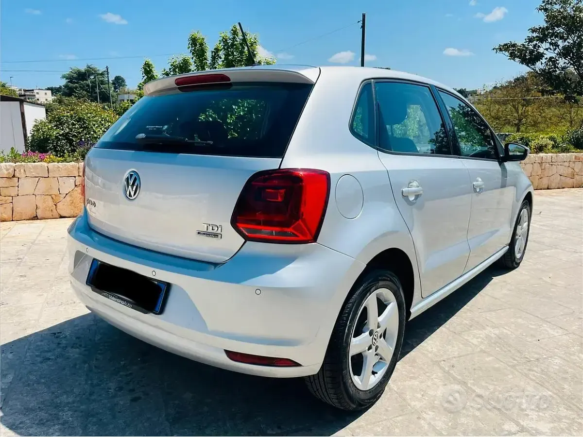 Begagnad VW Polo 75 HK (55 kW) 2014 Grå Sedan