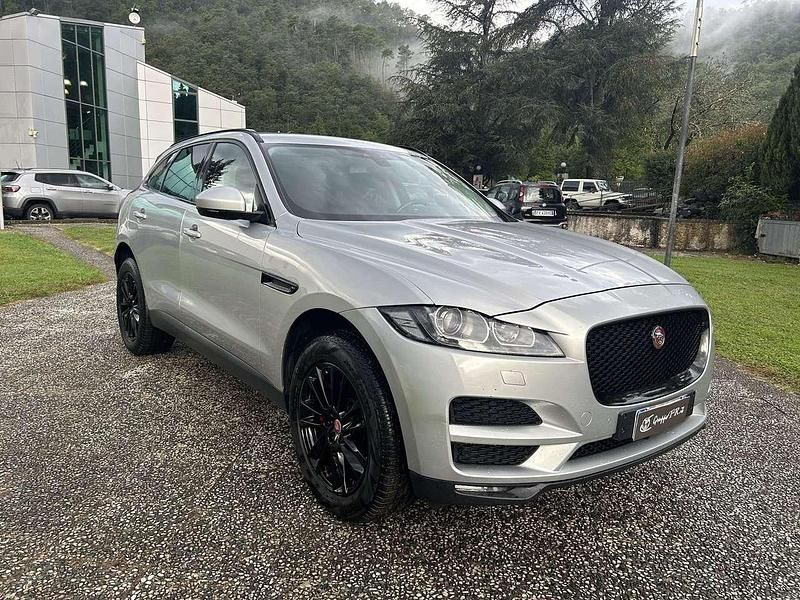 Argento Usata 2017 Jaguar F-Pace Portfolio SUV | 18.900 € (Buon prezzo) - Immagine 1/4