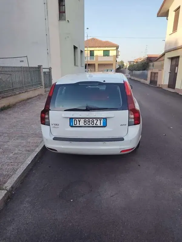 Usata Volvo V50 Momentum 136 CV (100 kW) 2010 Station wagon