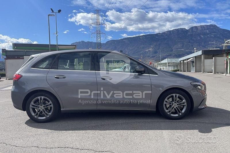 Usata Mercedes B220 Premium 190 CV (139 kW) 2019 Grigio Monovolume