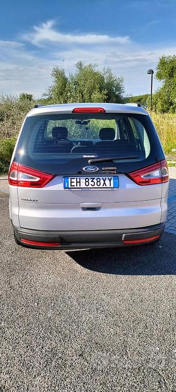 Usata Ford Galaxy Titanium 145 CV (106 kW) 2011 Grigio Monovolume