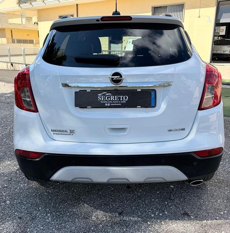 Usata Opel Mokka 140 CV (102 kW) 2016 Bianco SUV