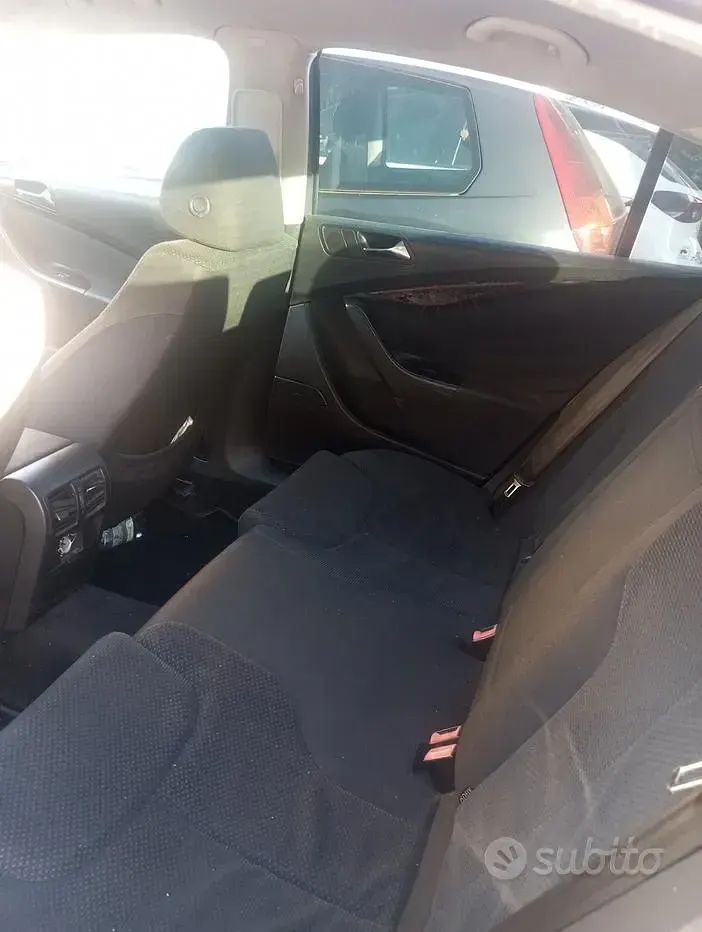 Usata VW Passat 105 CV (77 kW) 2007 Grigio Berlina
