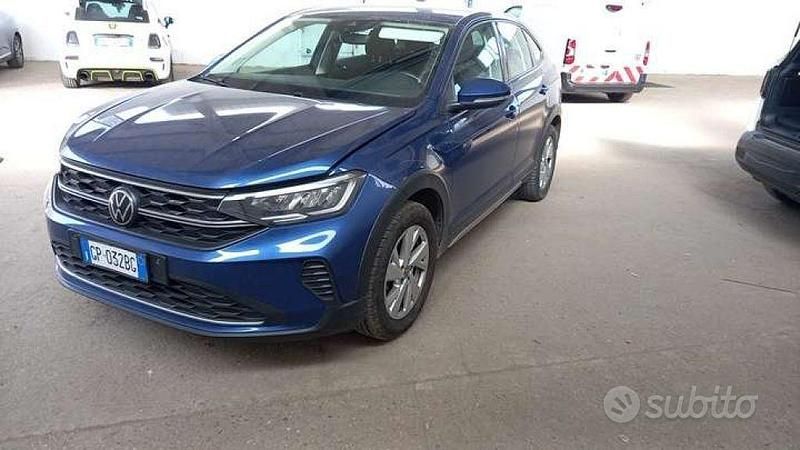 Usata VW Taigo Life 95 CV (69 kW) 2023 Reef blue metall. SUV
