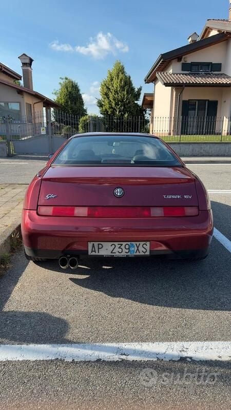 Second-hand Alfa Romeo GTV 150 CP (110 kW) 1997 Roșu Coupe