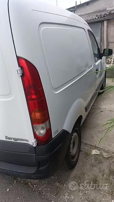 Usata Renault Kangoo 70 CV (51 kW) 2007 Bianco Monovolume