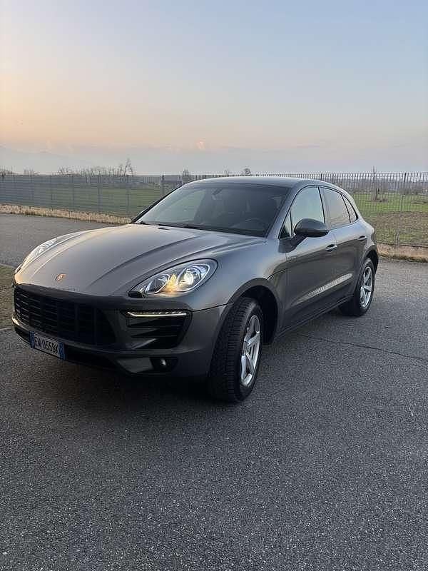 Usata Porsche Macan 250 CV (183 kW) 2014 Grigio SUV