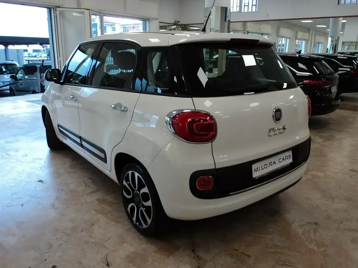 Usata Fiat 500L Lounge 85 CV (62 kW) 2015 Bianco Monovolume