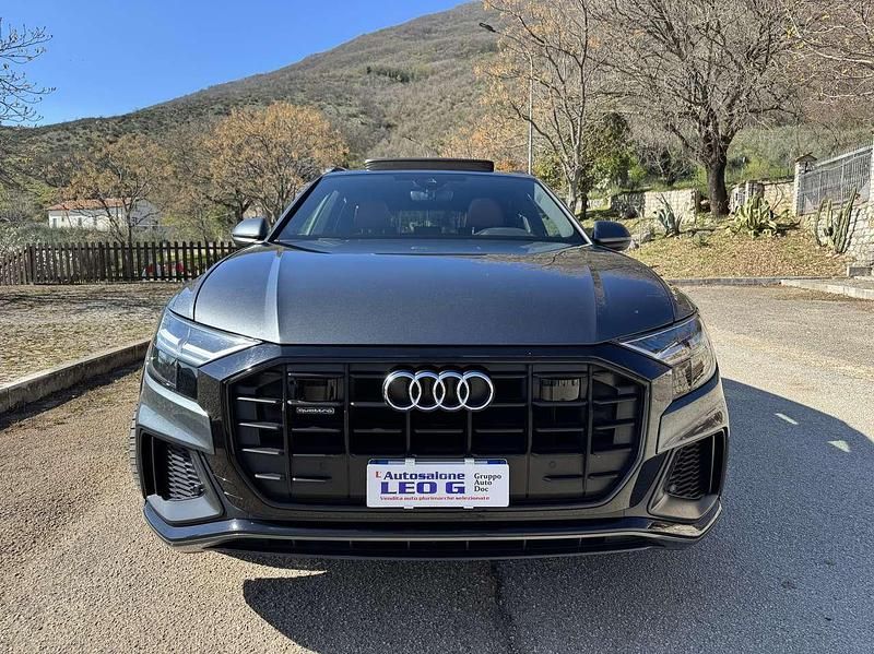 Usata Audi Q8 S-Line 286 CV (210 kW) 2019 Grigio SUV