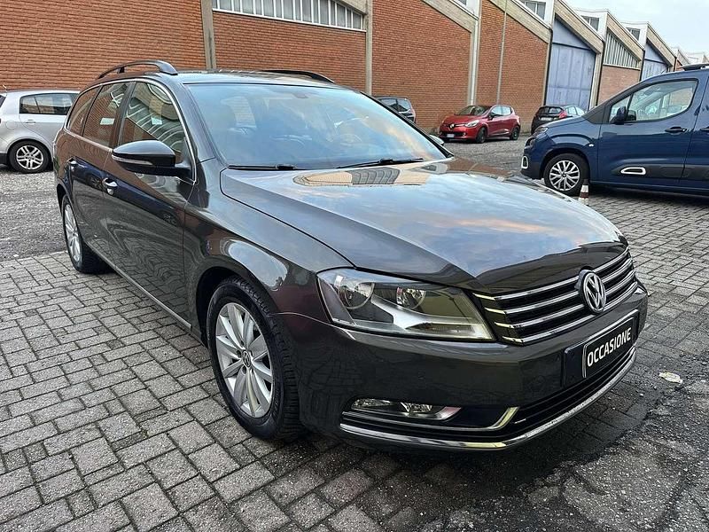 Usata VW Passat Highline 105 CV (77 kW) 2014 Marrone Station wagon